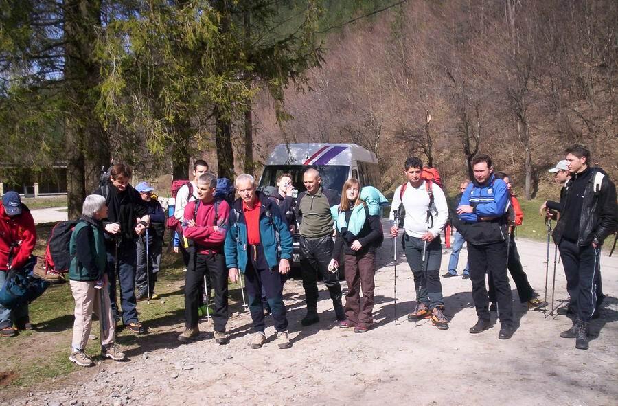 Традиционен траверс в Стара планина от хижа „Амбарица“ до хижа „Плевен“