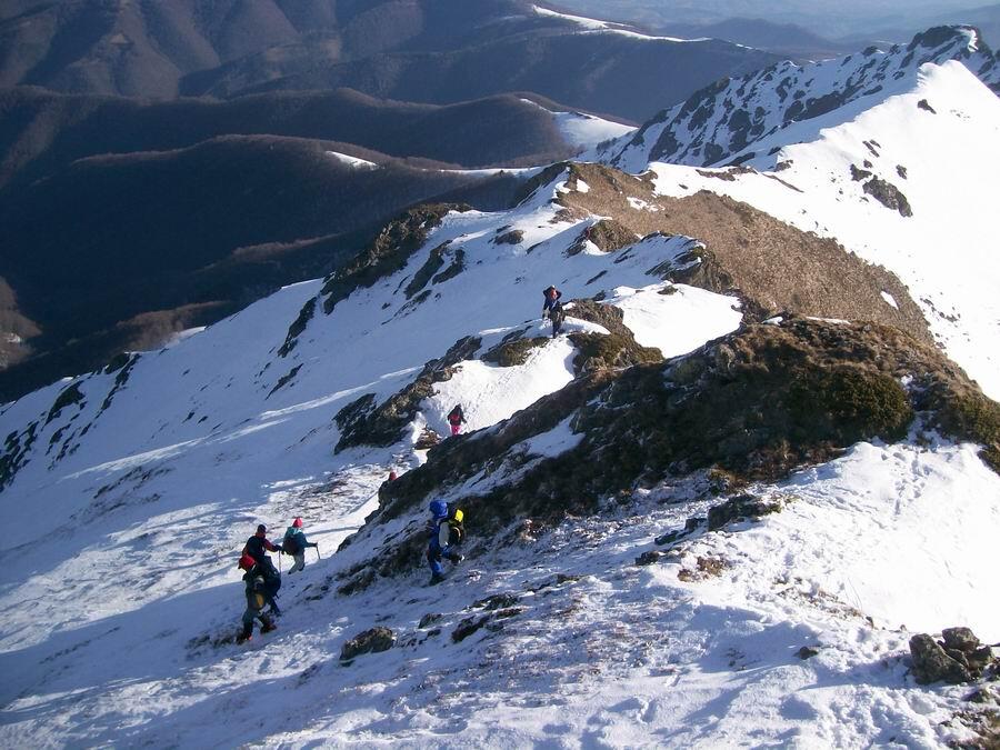 Традиционен траверс в Стара планина от хижа „Амбарица“ до хижа „Плевен“