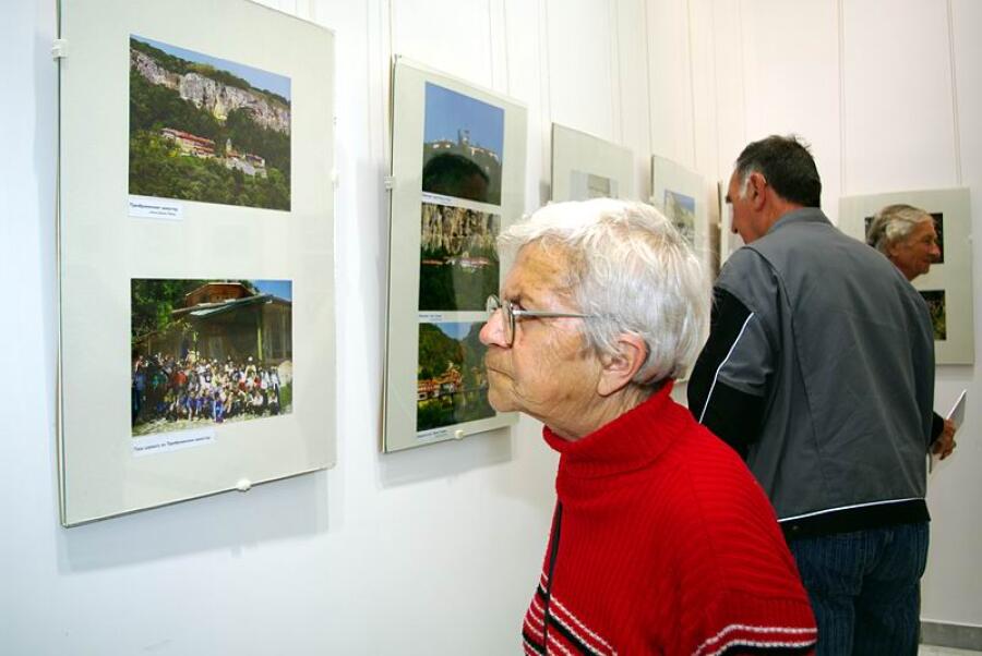 Фотоизложба, посветена на 100 годиния юбилей на Клуба по пешеходен туризъм „Трапезица 1909“