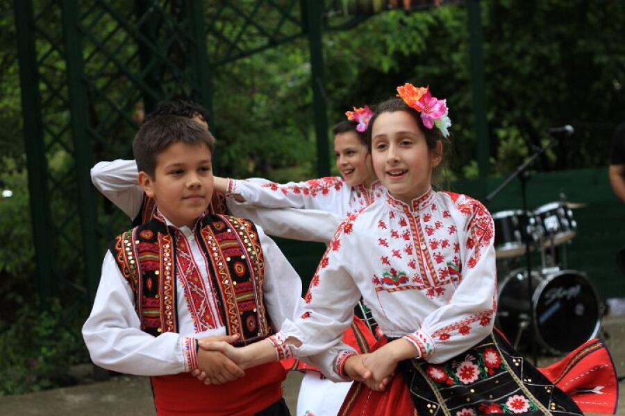 Своята 40-годишнина ОУ „Бачо Киро“ отпразнува на Ксилифор
