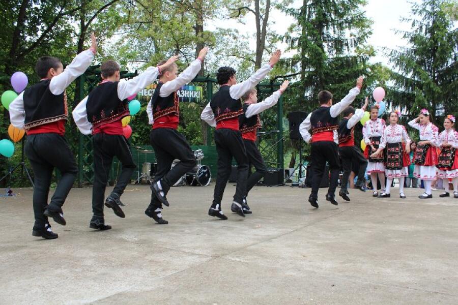 Своята 40-годишнина ОУ „Бачо Киро“ отпразнува на Ксилифор