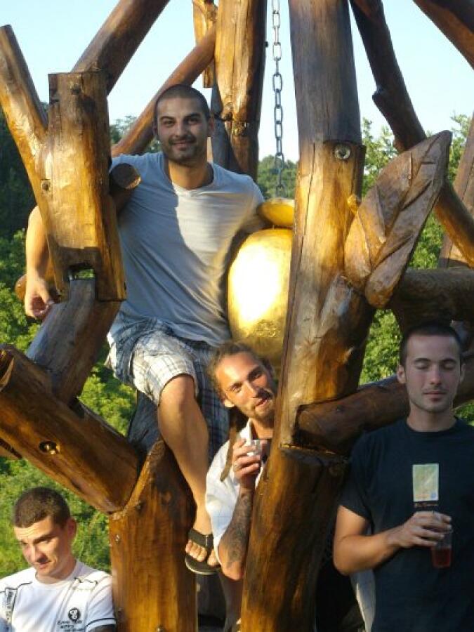 Втори студентски планер по скулптура „Златната ябълка“