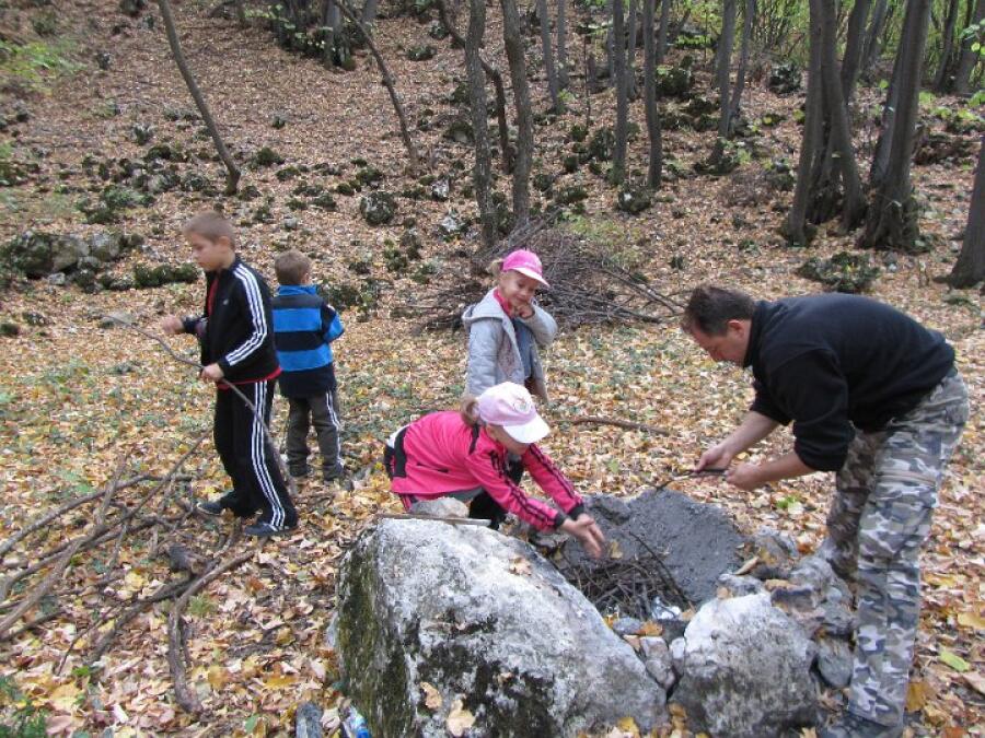 Есенно „Слънце в раницата“