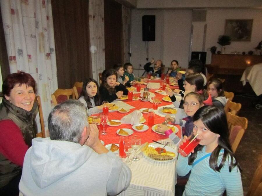 Зимната ваканция на малките туристи от планинарско училище „Слънце в раницата“