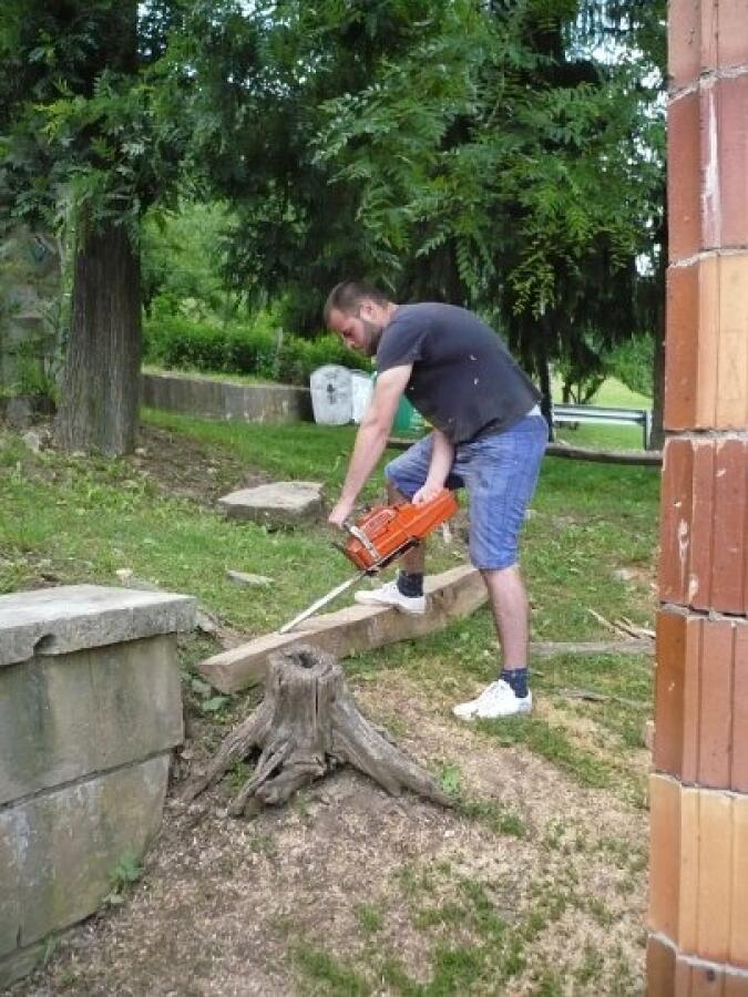 Баба Яга кани всички на нова къща в Ксилифор