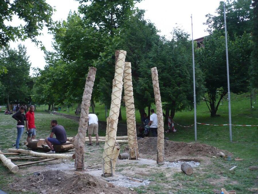 Баба Яга кани всички на нова къща в Ксилифор