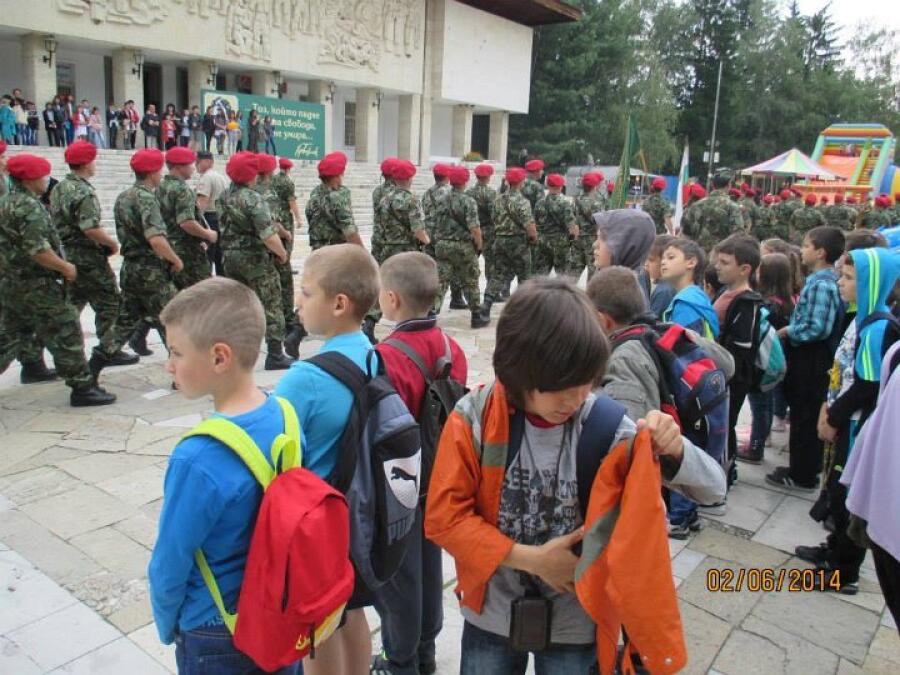 Приключенско лято на училищния клуб по туризъм „ТУР-2000“