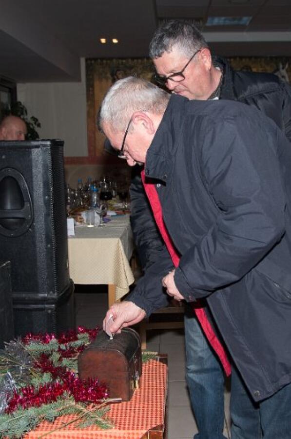 2470 лв. е общата сума, събрана на Коледния благотворителен бал