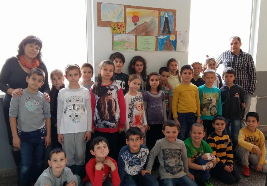 Второкласници представиха в изложба своята „Мечта по върховете”