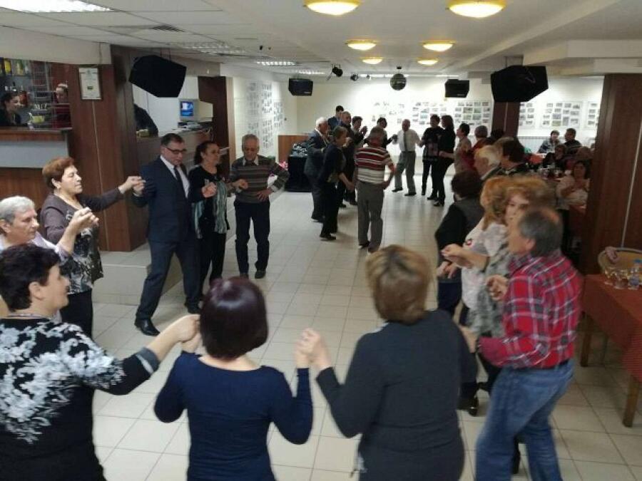 Традиционен осмомартенски поход