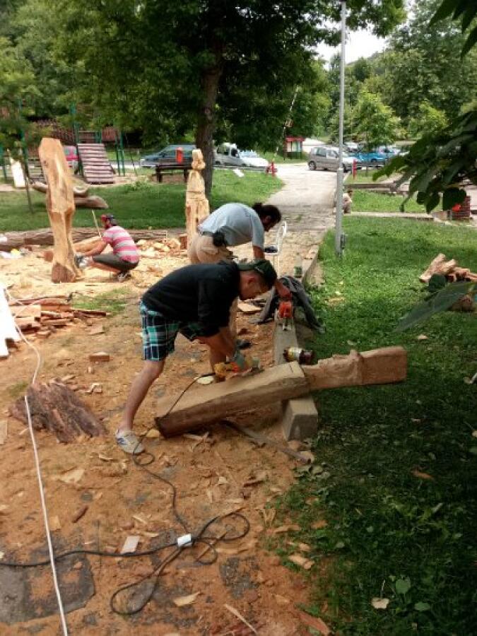 Светът на приказките оживява в парк Ксилифор