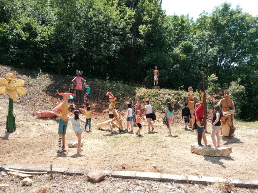  Юнити Академия е в местността Ксилифор с творчески летен лагер за деца "Звезден отбор"