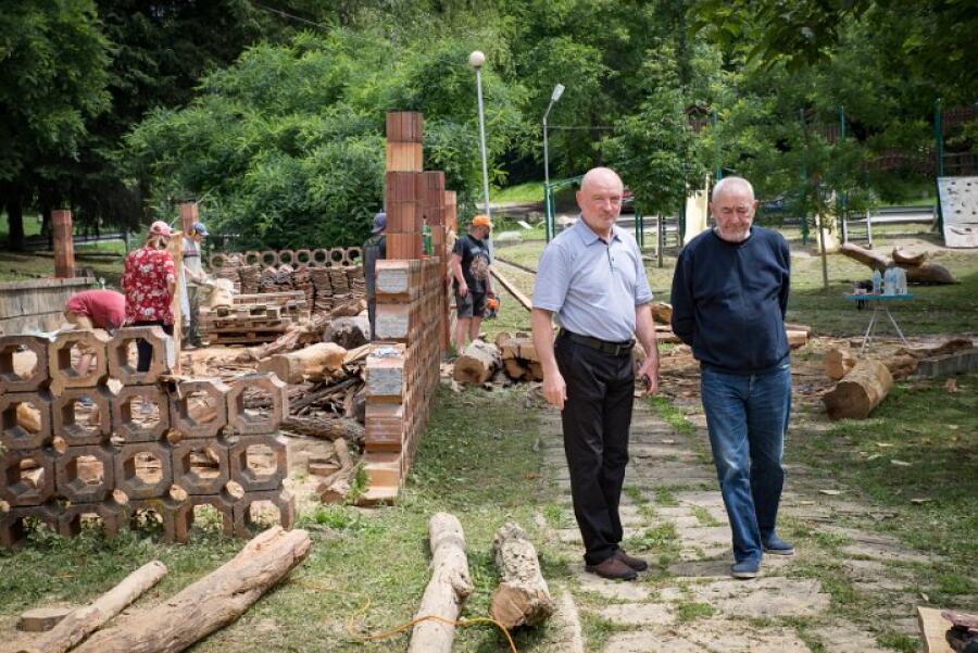 Интерактивни арт инсталации създават млади скултори от ВТУ на Ксилифор