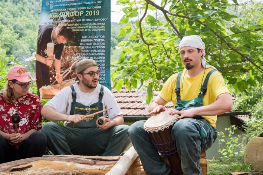Интерактивни арт инсталации създават млади скултори от ВТУ на Ксилифор