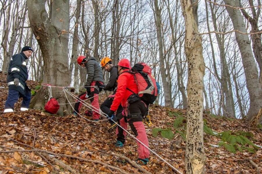 Учебна спасителна акция в Еленския балкан