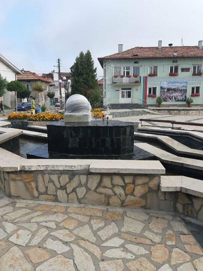 Клубът по пешеходен туризъм отново по планинските пътеки
