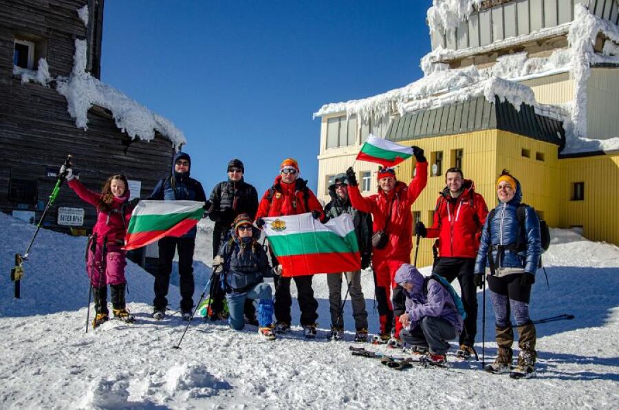 Алпинистите отбелязаха Трети март с изкачване на връх Ботев