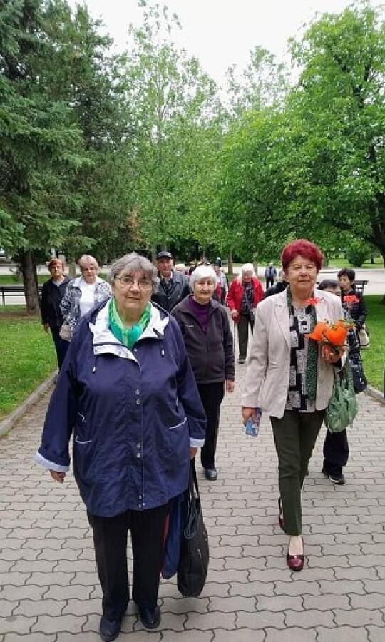 В деня на Ботев туристите ветерани почетоха паметта на Венета и Иванка Ботеви