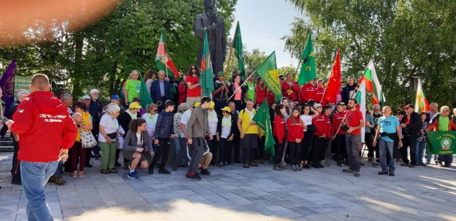 Национален туристически поход "По пътя на четата на поп Харитон и Бачо Киро"