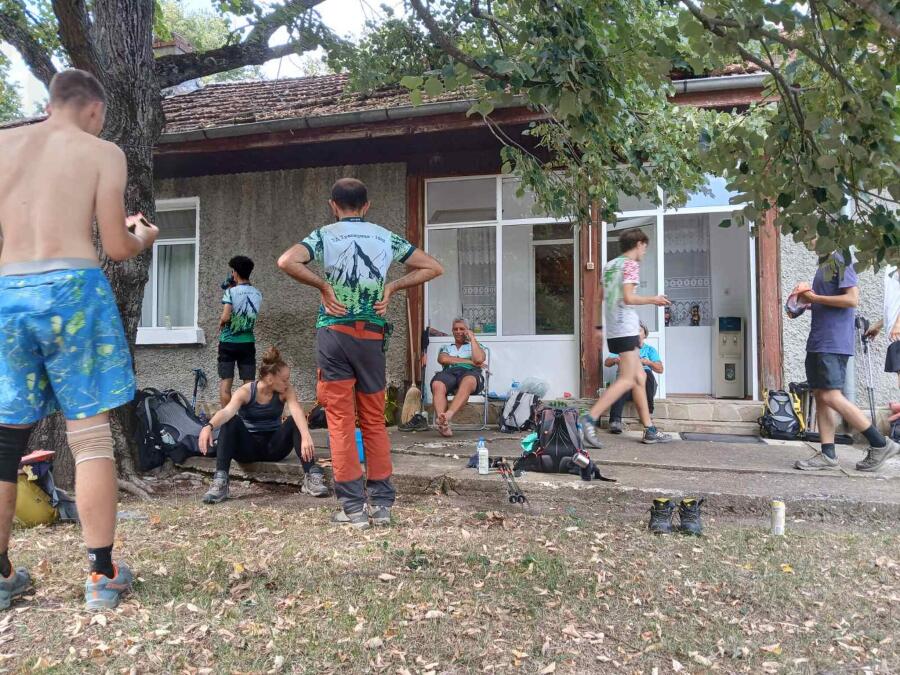 Ден петнадесети от приключението Ком - Емине
