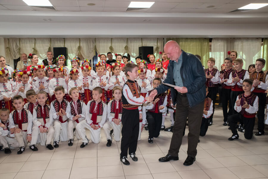 Фестивалът „Горска фолклория“ събра състави от Велико Търново в подкрепа на децата от центровете „Цветарска"