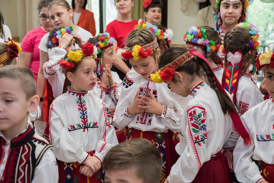 Фестивалът „Горска фолклория“ събра състави от Велико Търново в подкрепа на децата от центровете „Цветарска"