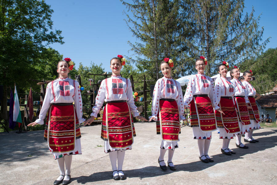 Еньовден на Ксилифор – слънце, билки и български дух